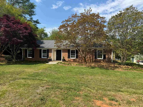 211 Vega Ln, Greer, SC 29651