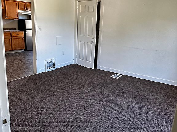 4th image of 1634 Charles St #2
