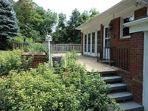 106 Viewmont Ct — Photo 3