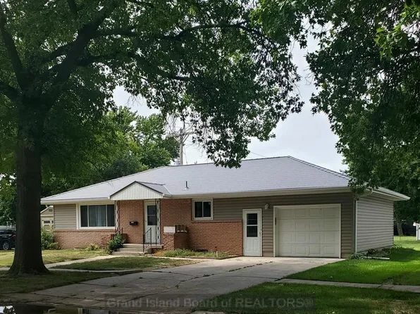 1208 Marshall Wood Riv NE, Wood River, NE 68883