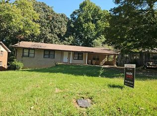 6982 Knollwood Dr, Morrow, GA 30260