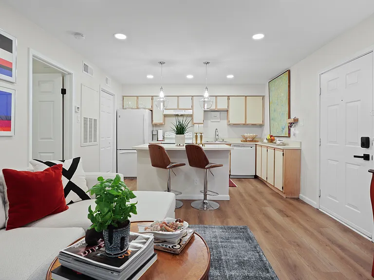 3303 Wyndham Cir #145 — Photo 7