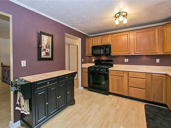 5th image of 564 Newport Dr
