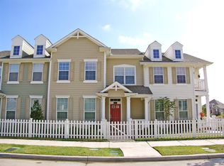 6124 Crescent St, North Richland Hills, TX 76180