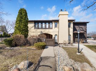 La Casa Real, Greenfield, WI 53221