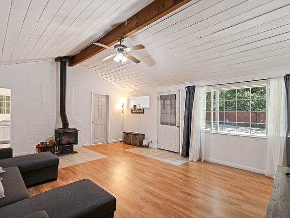 5th image of 320 Fireside Rd