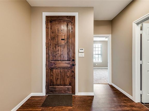 4th image of 3709 Palacios Ave