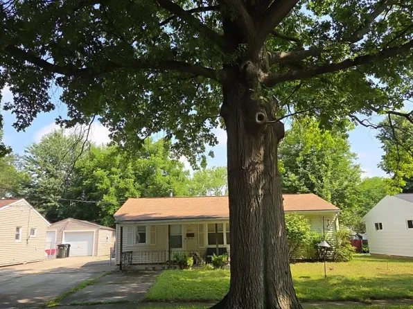 867 Oak St, Elyria, OH 44035