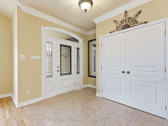 4th image of 888 Hiawatha Park Rd