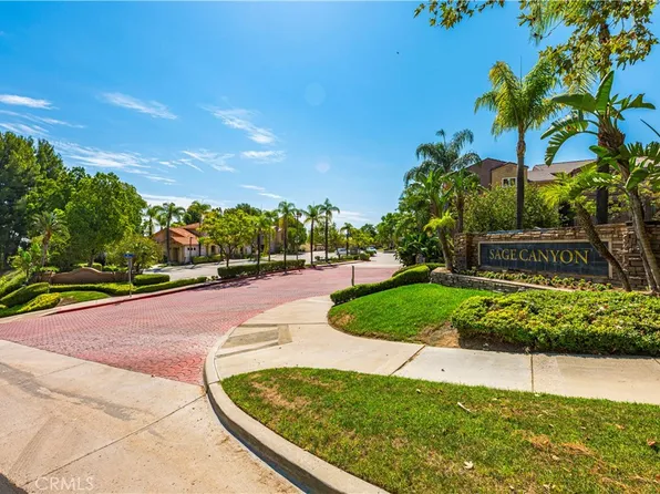 2350 Del Mar Way Unit 303, Corona, CA 92882