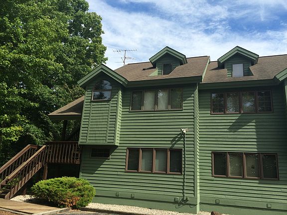 2nd image of 759 Maplewood Lane #4
