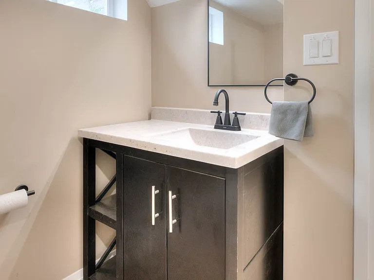 170 Wheatfield Cres #LOWER — Photo 16