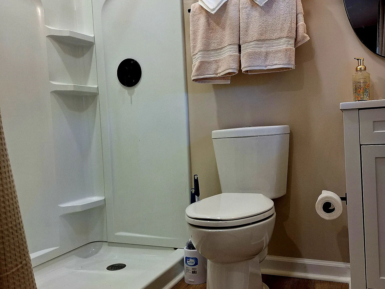 Studio, 450 sqft, $1,500 — Photo 3