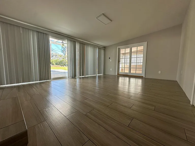 5741 Larryan Dr — Photo 6