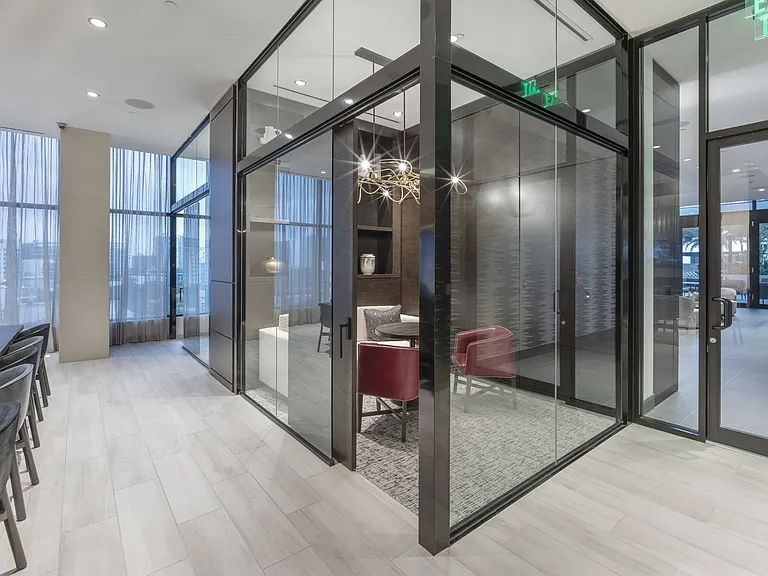 Maizon Brickell — Photo 32