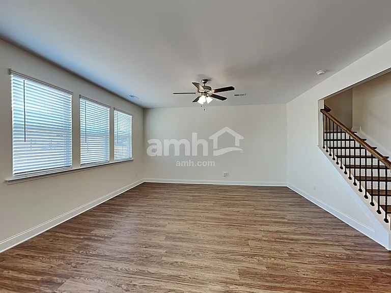 4820 Weber Ct — Photo 9