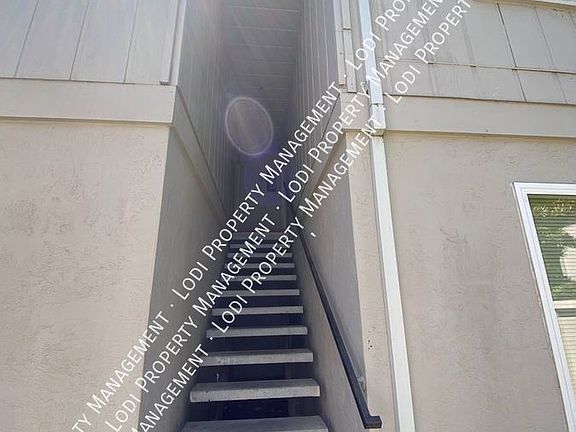 2nd image of 715 N Church St APT 6
