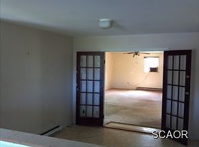 3rd image of 36190 Helen Ln