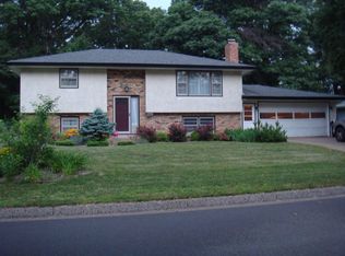 5219 Oconnell Dr, Mounds View, MN 55112