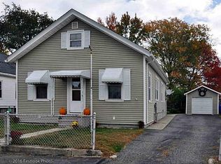 15 Blackburn St, Pawtucket, RI 02861