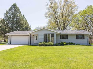 2425 Scrabble Creek Dr, Hazel Green, WI 53811
