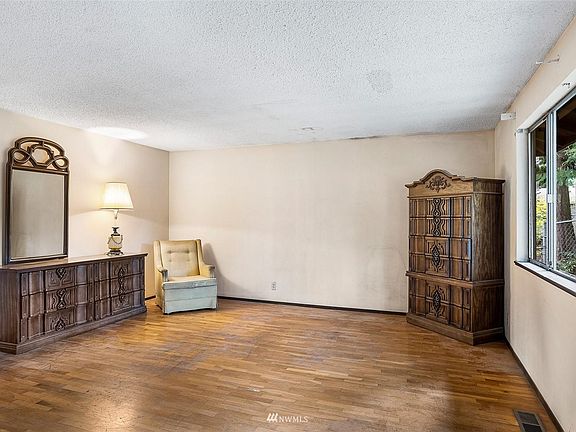 5th image of 14332 118th Ave NE