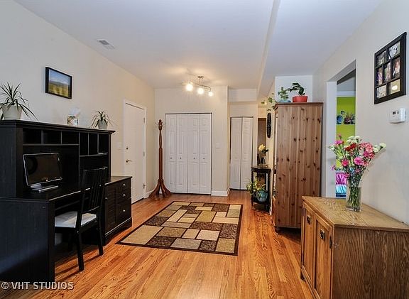 5th image of 4849 N Wolcott Ave APT 1E