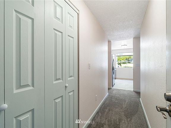 4th image of 3322 I St NE APT F101