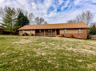 2111 Chesterfield Dr, Maryville, TN 37803