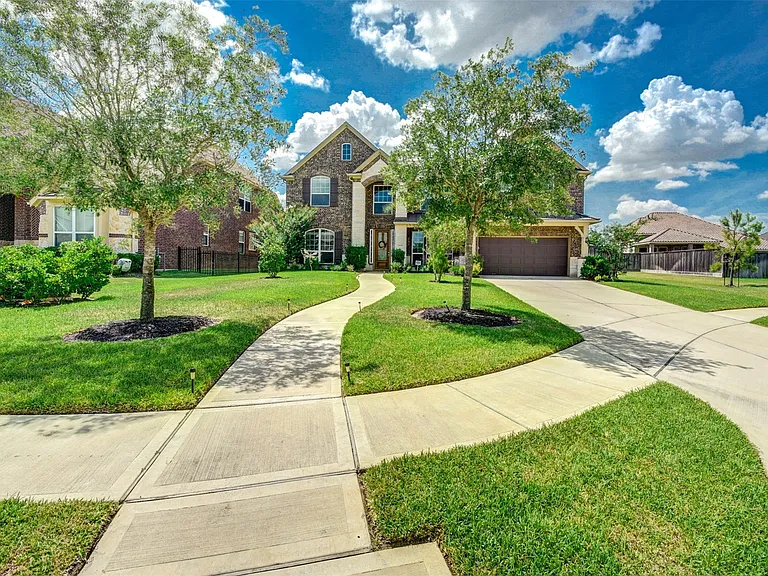 25710 Oakwood Knoll Dr — Photo 3