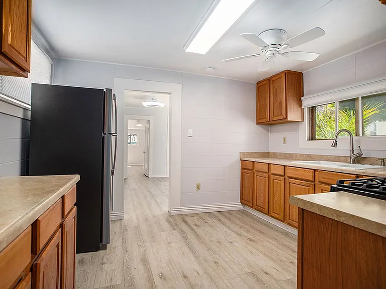 531 Taylor Ave — Photo 4