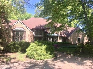 32368 Regency Ct, Avon Lake, OH