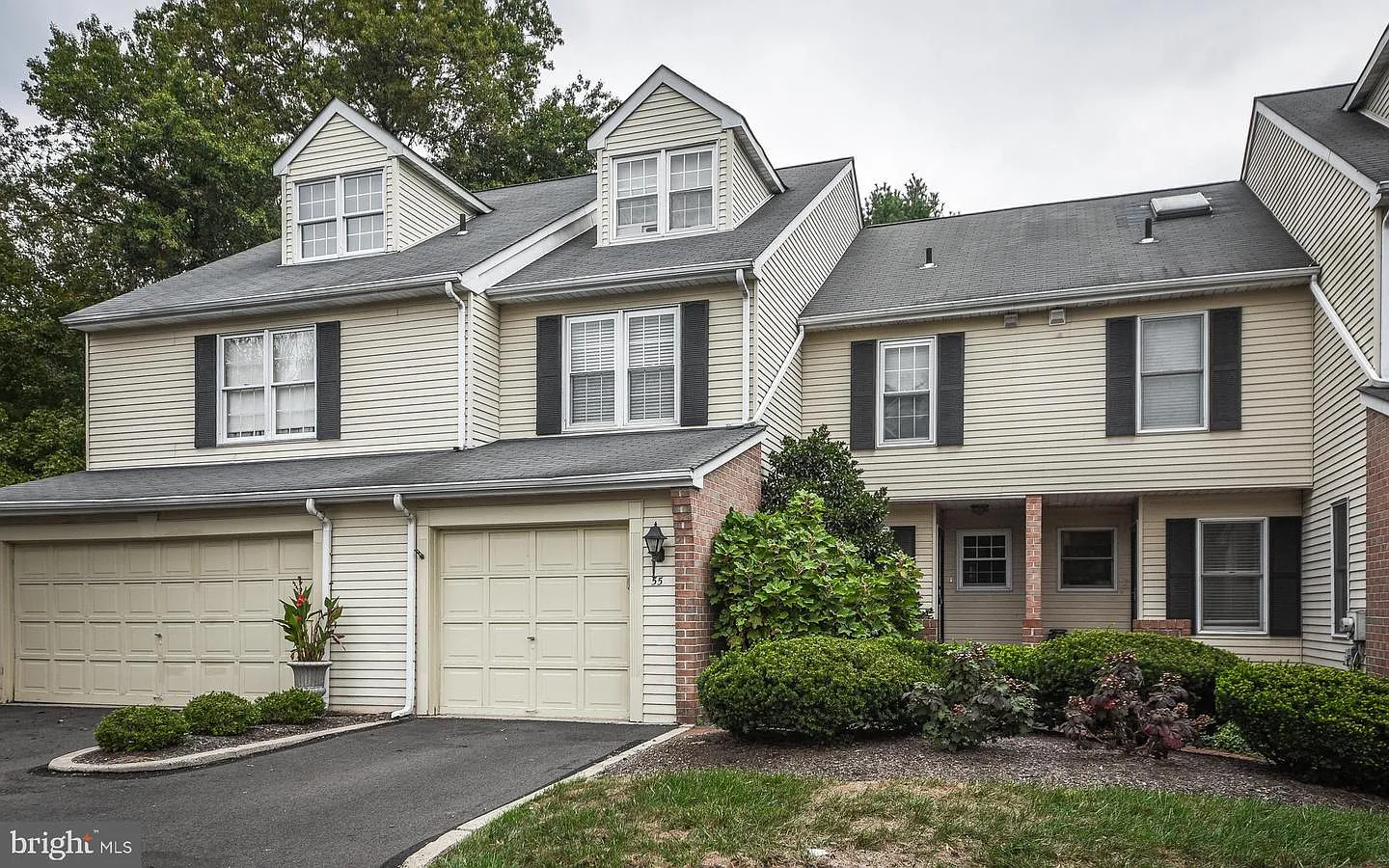 55 Sutphin Pnes photo 1