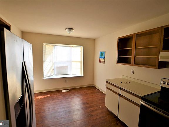 5th image of 707 Corsica Ave