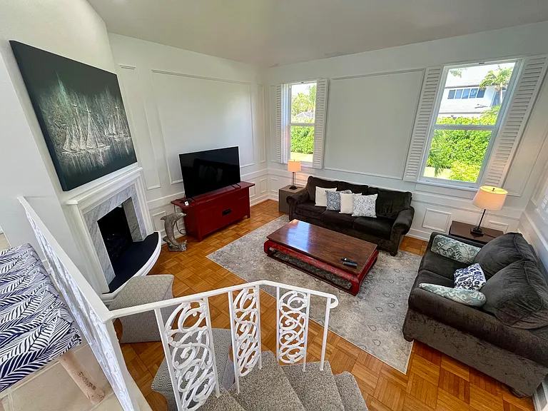 115 Dolphin Rd — Photo 12