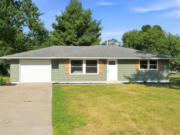 233 S Division St, Auburn, IN 46706