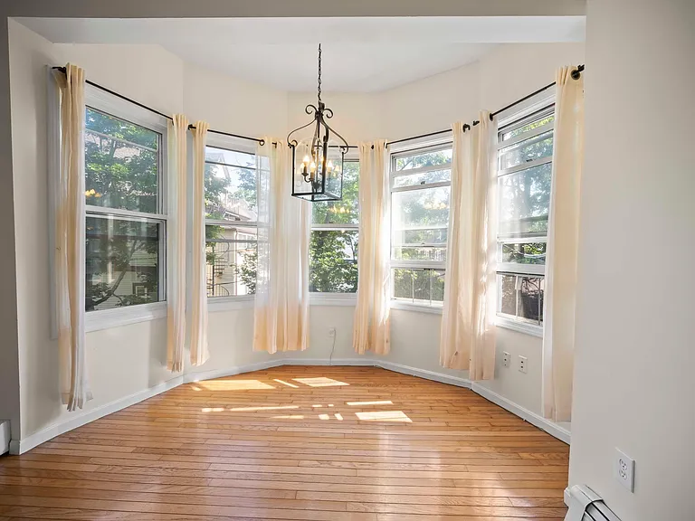 38 Pleasant St #6 — Photo 2