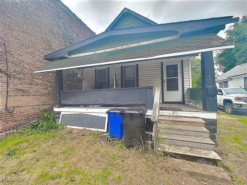 1st image of 3122 W 71st St