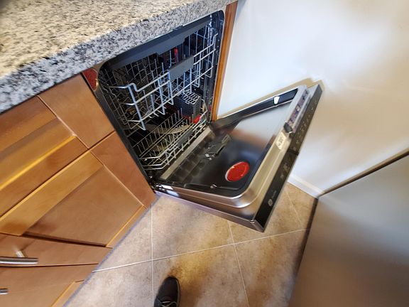 NEW stainless Steel inside and outside disdwasher