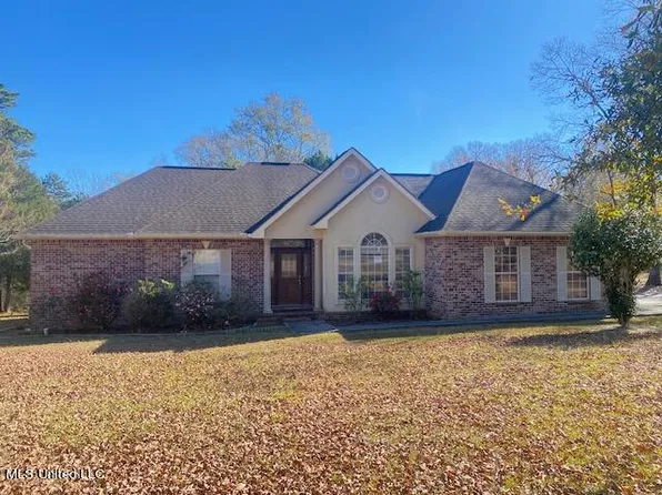 43 Cedar Wood Dr, Perkinston, MS 39573