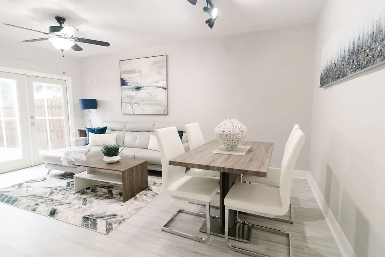 2 bed, $4,050 — Photo 1