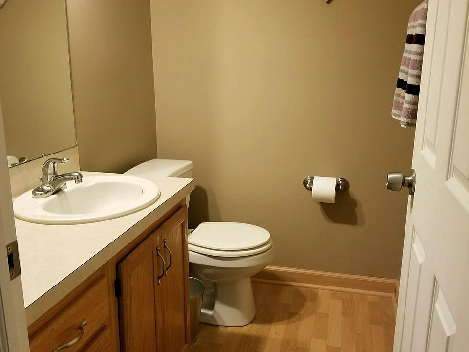 1st image of 572 Topaz Ln