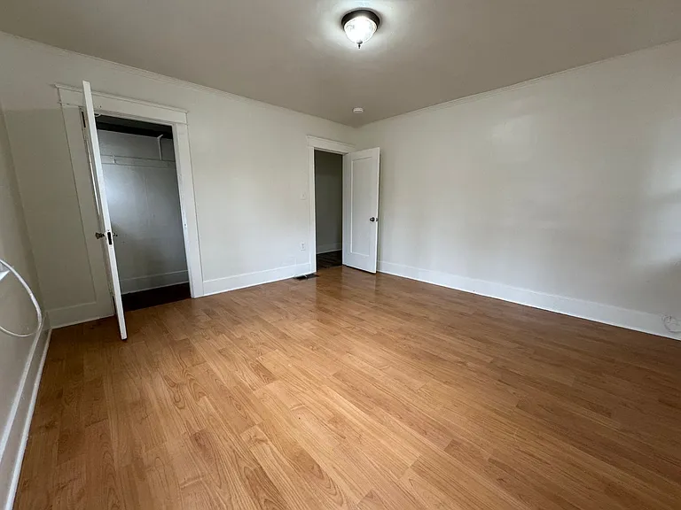 1855 S Redondo Blvd — Photo 17