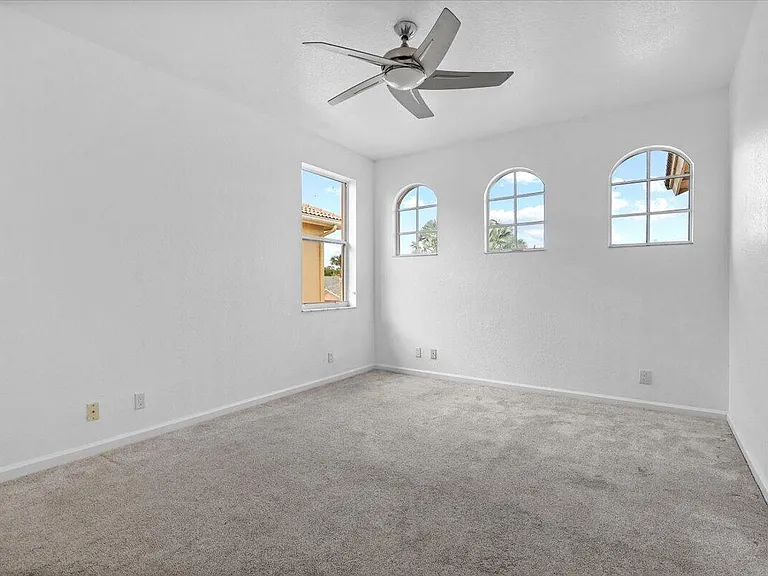 1831 Waldorf Dr — Photo 52