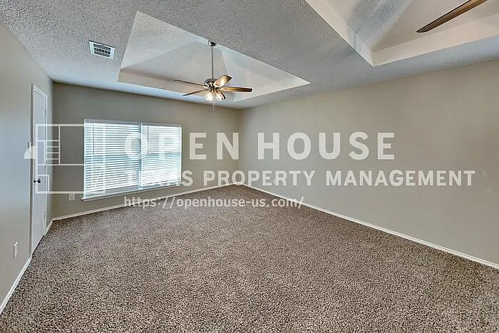 1301 Wren Dr — Photo 32
