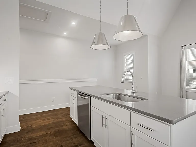 700 James Ave #19 — Photo 11