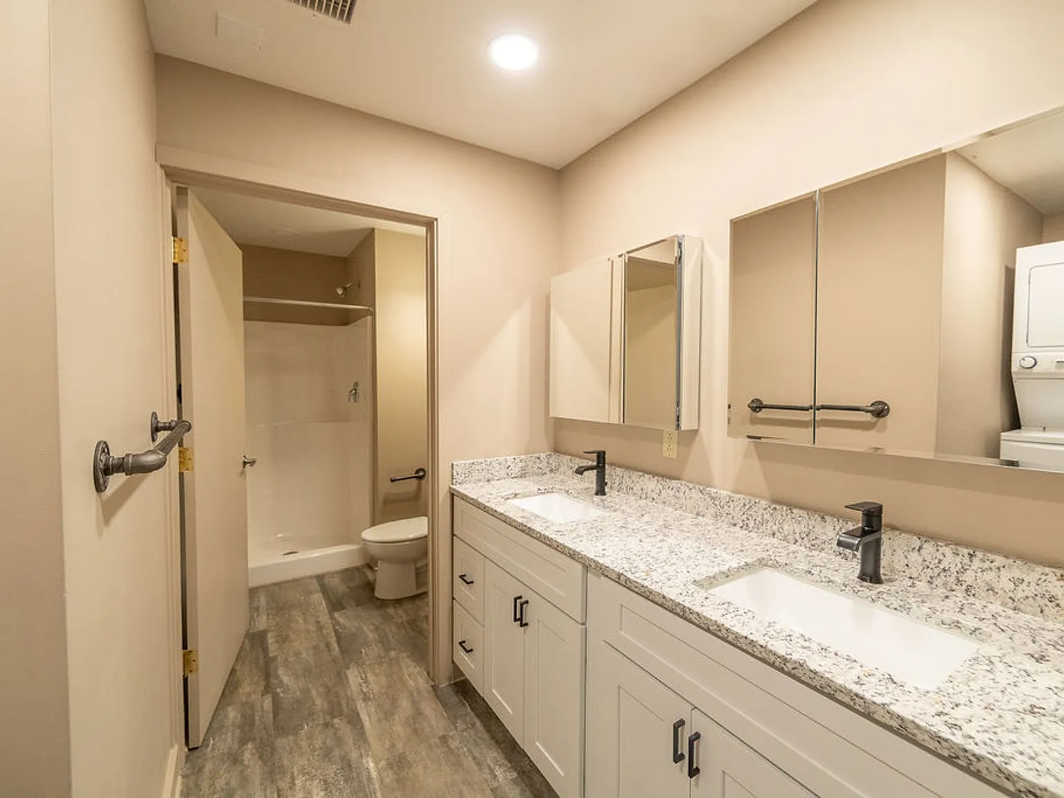 2320 Lofts — Photo 4