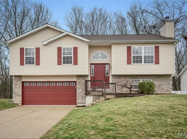 653 Glenshee Dr, Wentzville, MO 63385