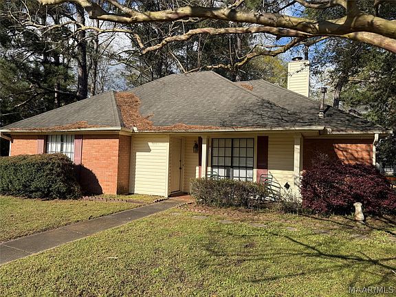 2nd image of 920 Countryside Ln