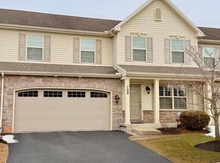 708 Gladstone Ct, Mechanicsburg, PA 17055